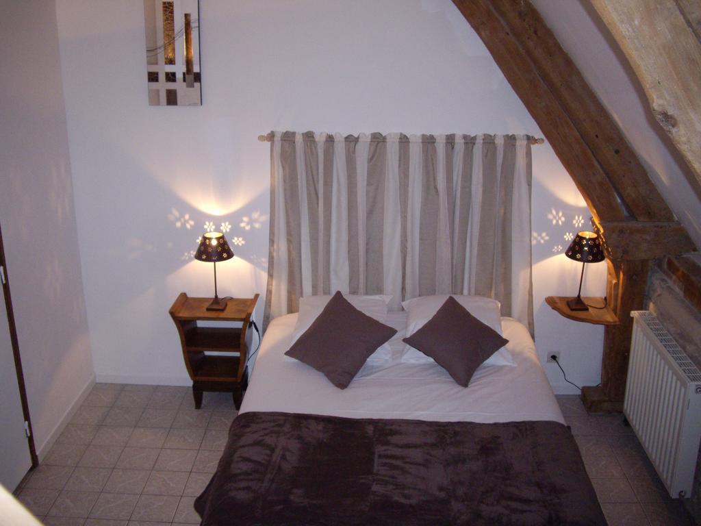 Auberge De La Luzerne Bernieres-sur-Mer Phòng bức ảnh