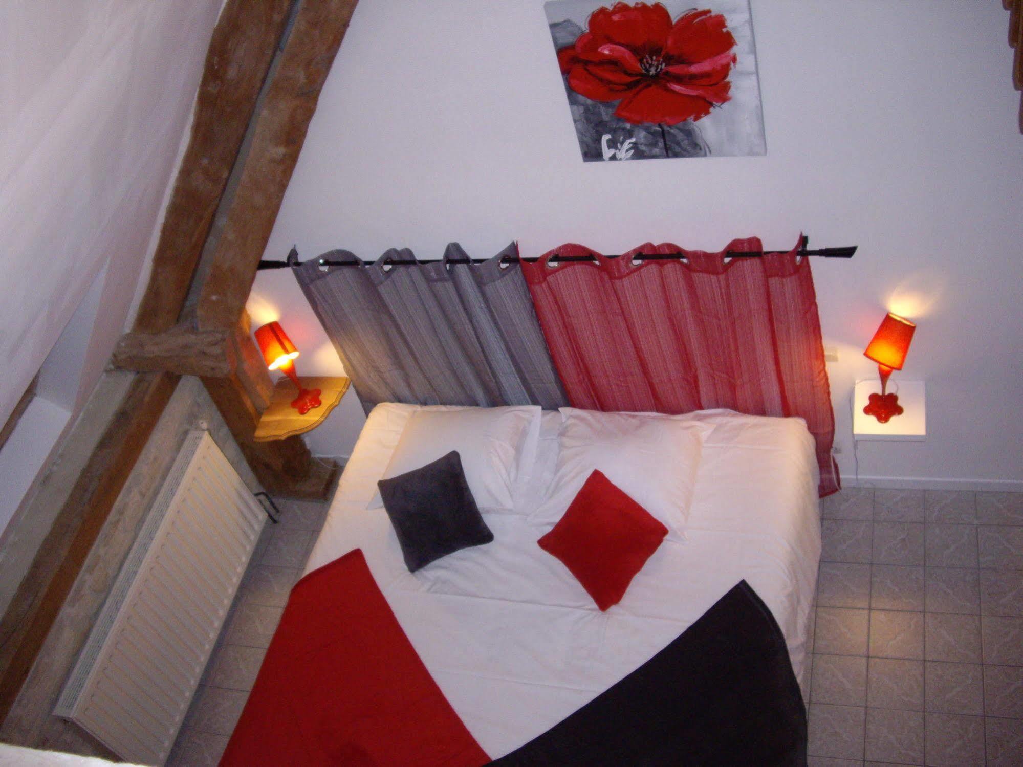 Auberge De La Luzerne Bernieres-sur-Mer Ngoại thất bức ảnh