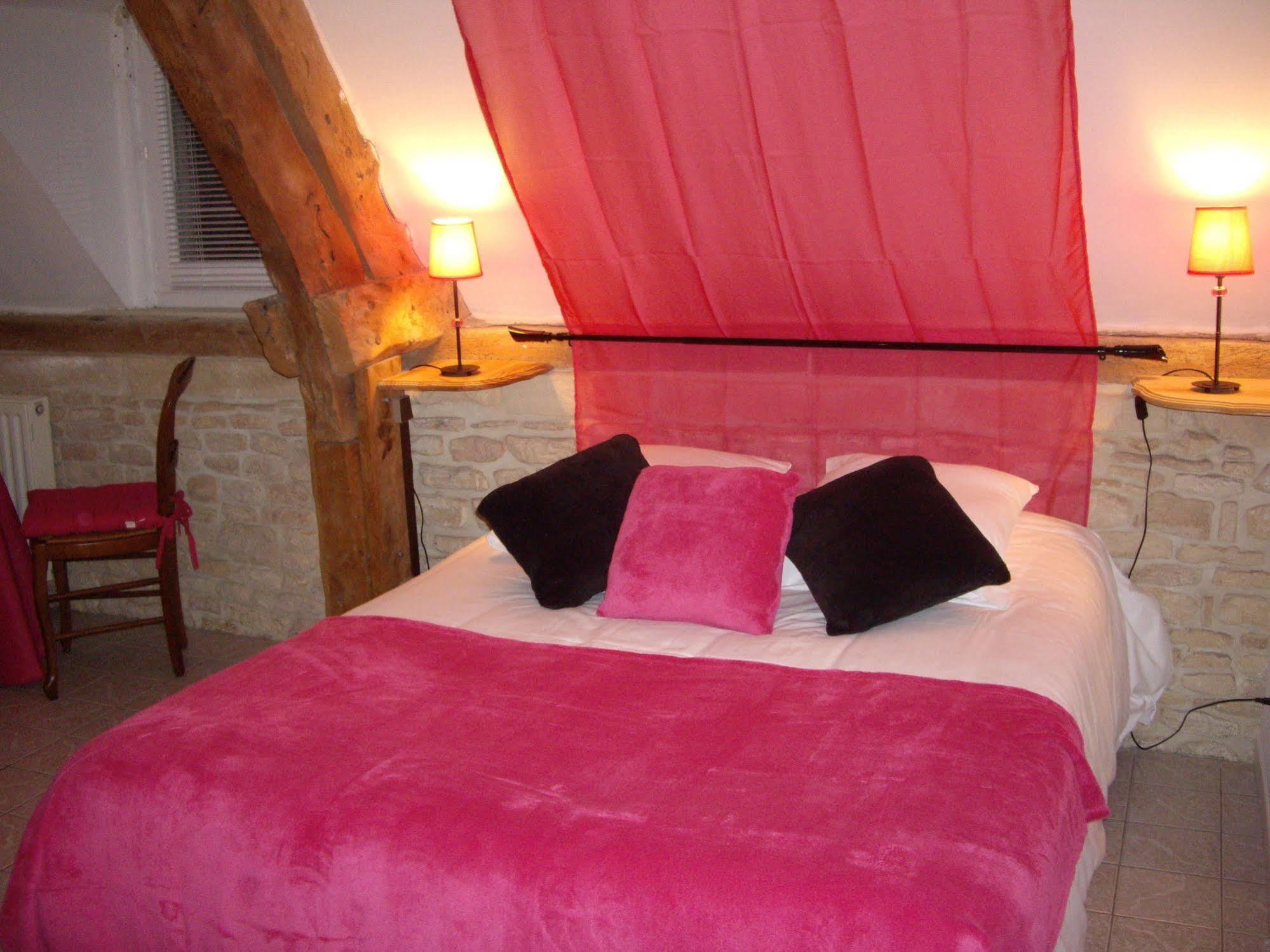 Auberge De La Luzerne Bernieres-sur-Mer Ngoại thất bức ảnh